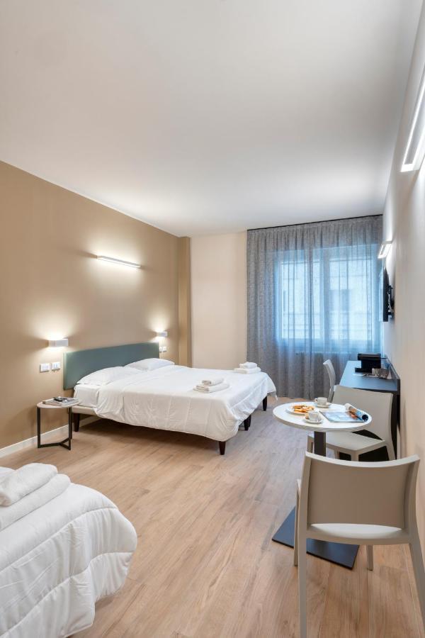 Astoria Comfort Rooms Bologna Exteriör bild