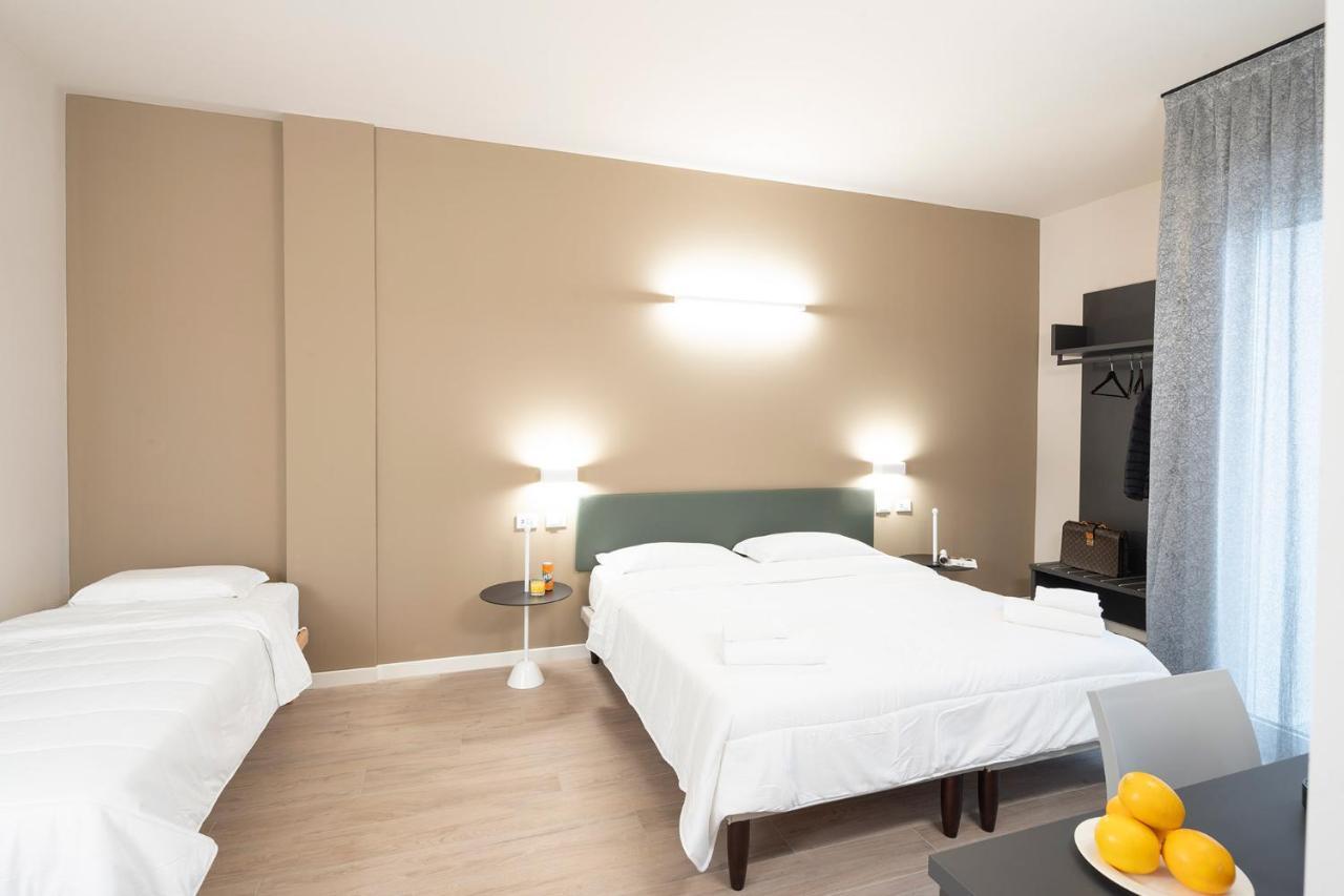 Astoria Comfort Rooms Bologna Exteriör bild